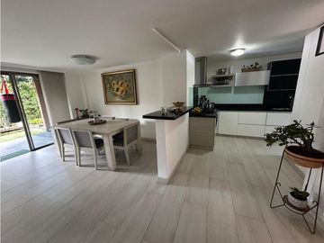 HERMOSA CASA EN VENTA EN ENVIGADO SECTOR LA SEBASTIANA