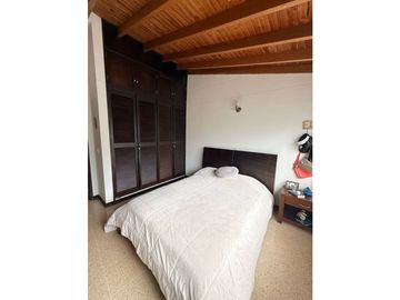HERMOSA CASA EN VENTA EN ENVIGADO SECTOR LA SEBASTIANA