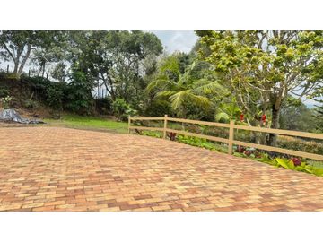 Casa campestre en venta sector el Canadá via san Antonio la ceja LDC