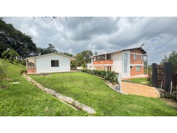 Casa campestre en venta sector el Canadá via san Antonio la ceja LDC