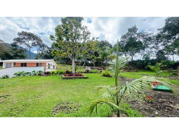 Casa campestre en venta sector el Canadá via san Antonio la ceja LDC