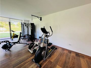 HERMOSA CASA EN LLANOGRANDE RIONEGRO SECTOR CLUB CAMPESTRE