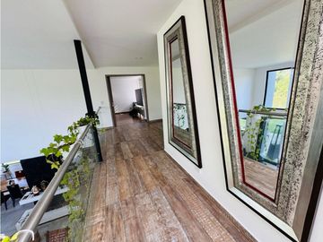 HERMOSA CASA EN LLANOGRANDE RIONEGRO SECTOR CLUB CAMPESTRE