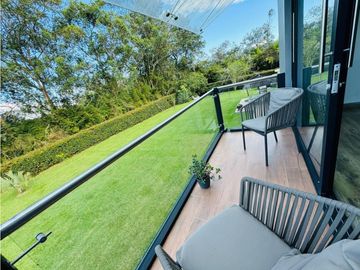 HERMOSA CASA EN LLANOGRANDE RIONEGRO SECTOR CLUB CAMPESTRE