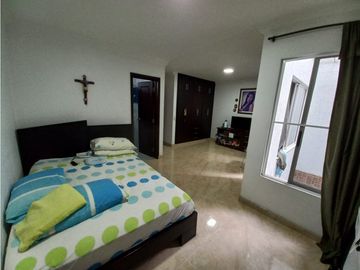CASA EN VENTA EN EL BARRIO CANEY - CALI