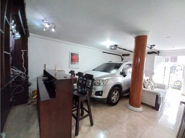 CASA EN VENTA EN EL BARRIO CANEY - CALI
