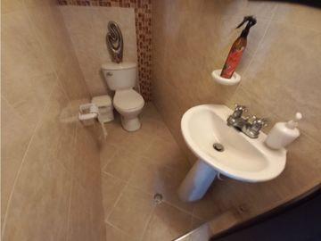 CASA EN VENTA EN EL BARRIO CANEY - CALI