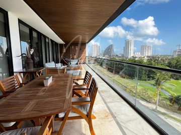 Departamento en Venta en Cancun, Condominio Antaal, Puerto Cancun