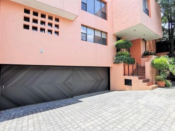 Preciosa Casa en Condominio en La Florida