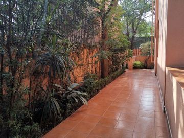 Preciosa Casa en Condominio en La Florida