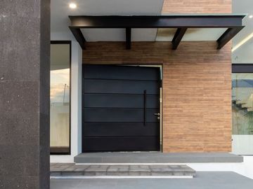RESIDENCIA MINIMALISTA EN BOSQUES DEL LAGO