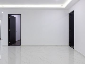 RESIDENCIA MINIMALISTA EN BOSQUES DEL LAGO