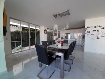 IBAGUÉ - VENTA DE CASA EXCLUSIVA EN EL VERGEL