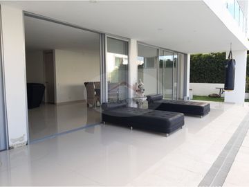 IBAGUÉ - VENTA DE CASA EXCLUSIVA EN EL VERGEL