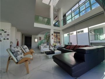 IBAGUÉ - VENTA DE CASA EXCLUSIVA EN EL VERGEL