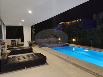 IBAGUÉ - VENTA DE CASA EXCLUSIVA EN EL VERGEL