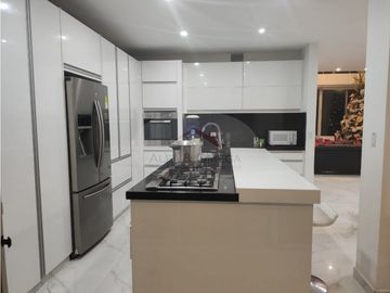 IBAGUÉ - VENTA DE CASA EXCLUSIVA EN EL VERGEL