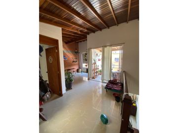 CASA UNIFAMILIAR EN VENTA - CARMEN DE VIBORAL- SAN FERNANDO.RANGO 2