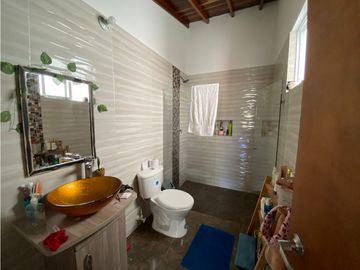 CASA UNIFAMILIAR EN VENTA - CARMEN DE VIBORAL- SAN FERNANDO.RANGO 2