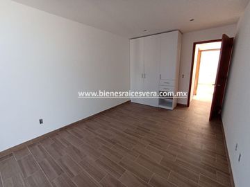 CASA EN VENTA EN TEQUISQUIAPAN  BORDO BLANCO. OLGA