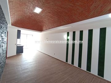 CASA EN VENTA EN TEQUISQUIAPAN  BORDO BLANCO. OLGA