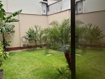 OFICINA 45 m2 en alquiler en SAN ISIDRO