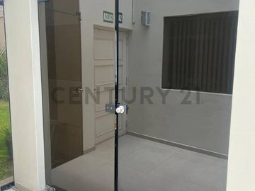 OFICINA 45 m2 en alquiler en SAN ISIDRO