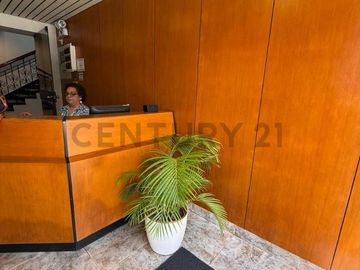 OFICINA 45 m2 en alquiler en SAN ISIDRO