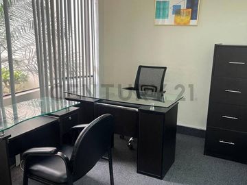 OFICINA 45 m2 en alquiler en SAN ISIDRO
