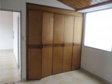 SE VENDE APTO EN Br. MODELIA EDI TIMANA - BGLC