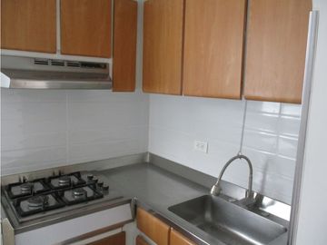 SE VENDE APTO EN Br. MODELIA EDI TIMANA - BGLC