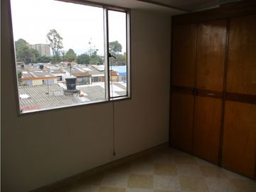 SE VENDE APTO EN Br. MODELIA EDI TIMANA - BGLC