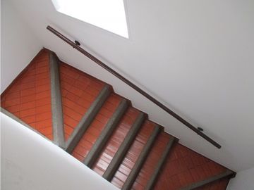 SE VENDE APTO EN Br. MODELIA EDI TIMANA - BGLC