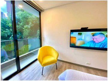 Apartasuite AIRBNB en el Poblado 70 M2, 2 alcobas, 2 baños y balcón