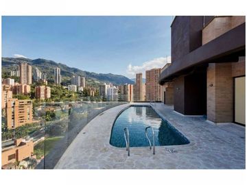 Apartasuite AIRBNB en el Poblado 70 M2, 2 alcobas, 2 baños y balcón