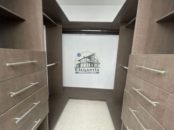 Casa venta Frac. Los Cataros Apaseo el Grande Gto. 2,600,000 VicGue EMC