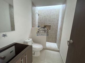Casa venta Frac. Los Cataros Apaseo el Grande Gto. 2,600,000 VicGue EMC