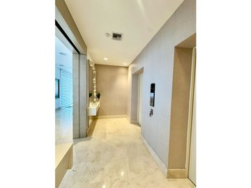 ELEGANTE Y EXCLUSIVO APARTAMENTO EN VENTA EN BARRIO EL GOLF