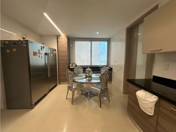 ELEGANTE Y EXCLUSIVO APARTAMENTO EN VENTA EN BARRIO EL GOLF