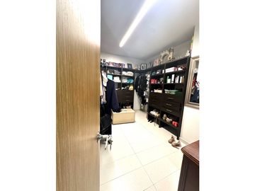 ELEGANTE Y EXCLUSIVO APARTAMENTO EN VENTA EN BARRIO EL GOLF