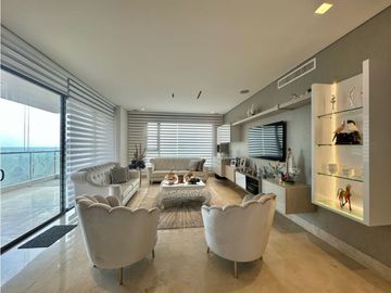 ELEGANTE Y EXCLUSIVO APARTAMENTO EN VENTA EN BARRIO EL GOLF