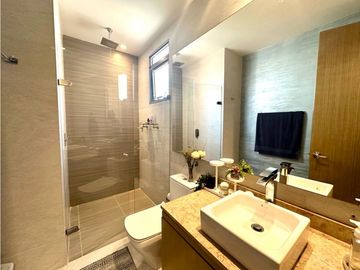 ELEGANTE Y EXCLUSIVO APARTAMENTO EN VENTA EN BARRIO EL GOLF
