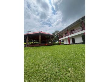VENTA  O RENTA DE FINCA TURISTICA ACREDITADA ZONA MONTENEGRO CIRCASIA