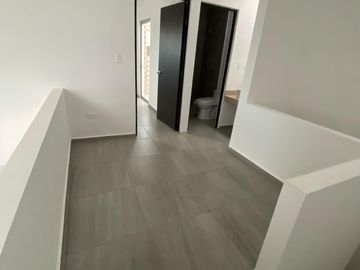 Casa con Doble Altura y Espacios Amplios – Oportunidad para Crecerla en el Futur