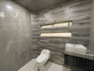 CASA EN VENTA 4 RECAMARAS EN CAPULTITLAN TOLUCA