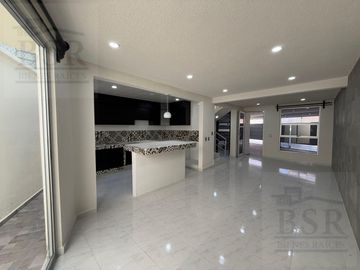 CASA EN VENTA 4 RECAMARAS EN CAPULTITLAN TOLUCA