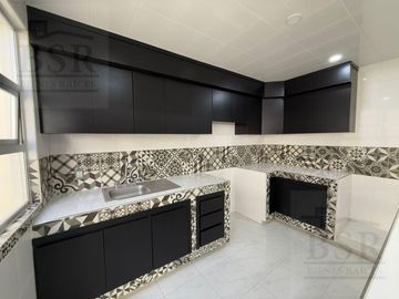 CASA EN VENTA 4 RECAMARAS EN CAPULTITLAN TOLUCA