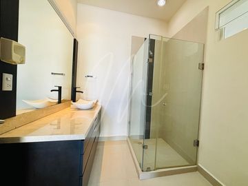 Casa en Venta en Cancun, Residencial Palmaris
