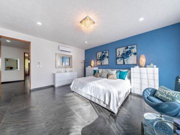 En venta: Casa Moderna en Residencial Valenia, Playa del Carmen