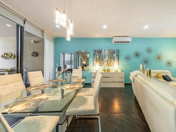 En venta: Casa Moderna en Residencial Valenia, Playa del Carmen